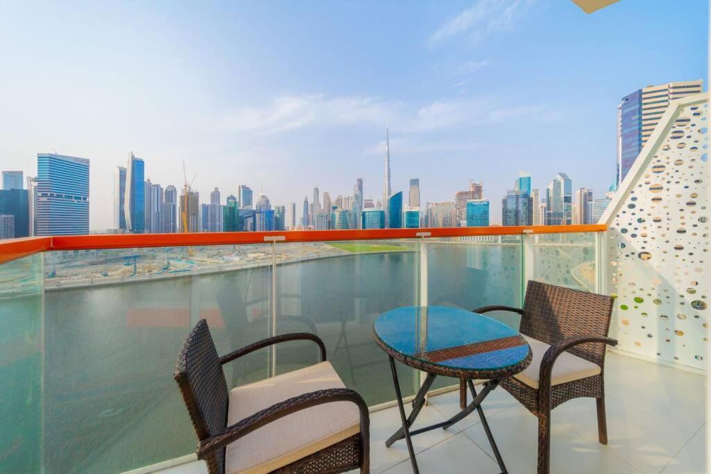 Millennium Binghatti, Business Bay - Mint Stay ドバイ エクステリア 写真