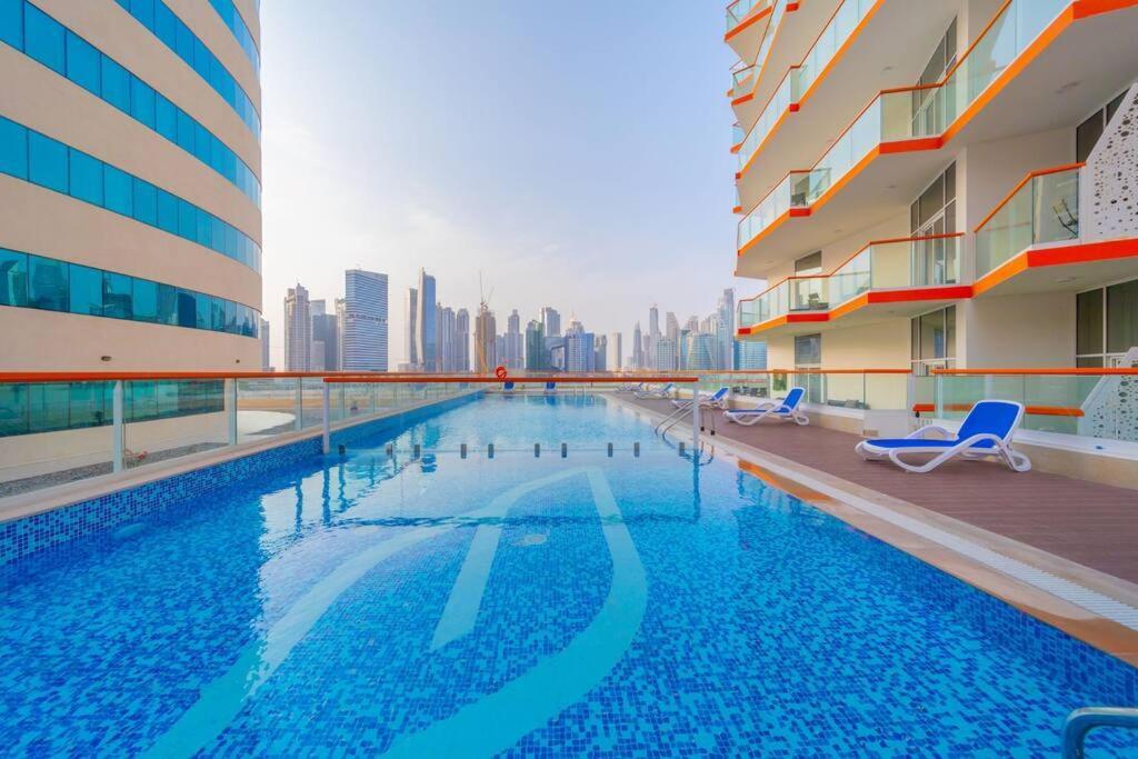 Millennium Binghatti, Business Bay - Mint Stay ドバイ エクステリア 写真