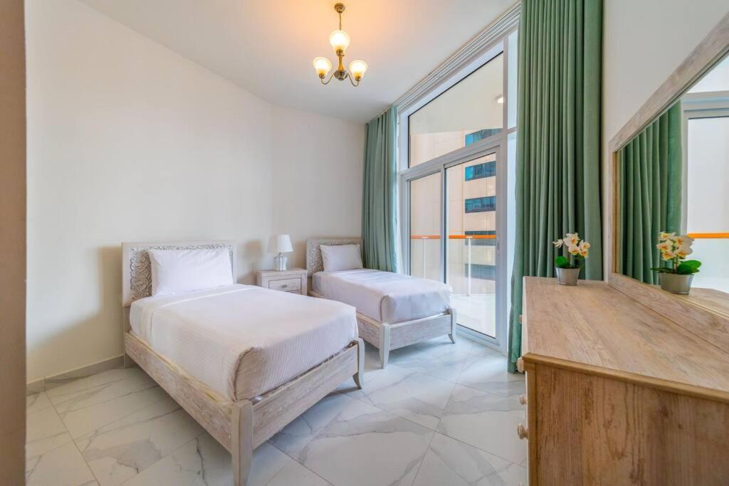 Millennium Binghatti, Business Bay - Mint Stay ドバイ エクステリア 写真