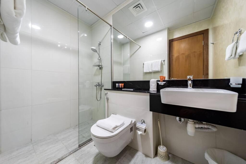 Millennium Binghatti, Business Bay - Mint Stay ドバイ エクステリア 写真